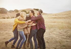 5 koristi objemanja (znanstven pogled)