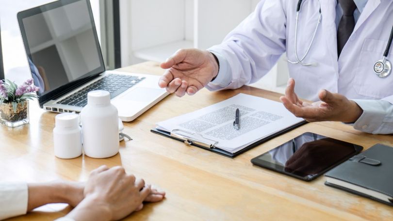 Zakaj je samozdravljenje lahko tudi škodljivo?