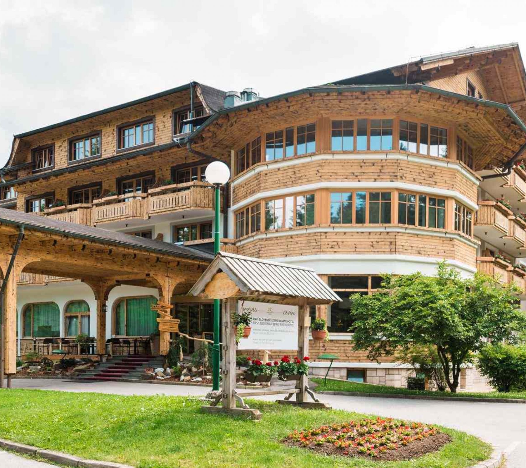 Hotel-Ribno-Main-photo.jpg