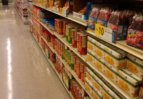 10 let in več stara hrana na trgovinskih policah?!?