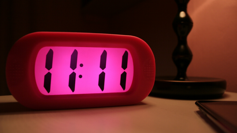 Kaj narediti, če vidite angelski niz 11:11?