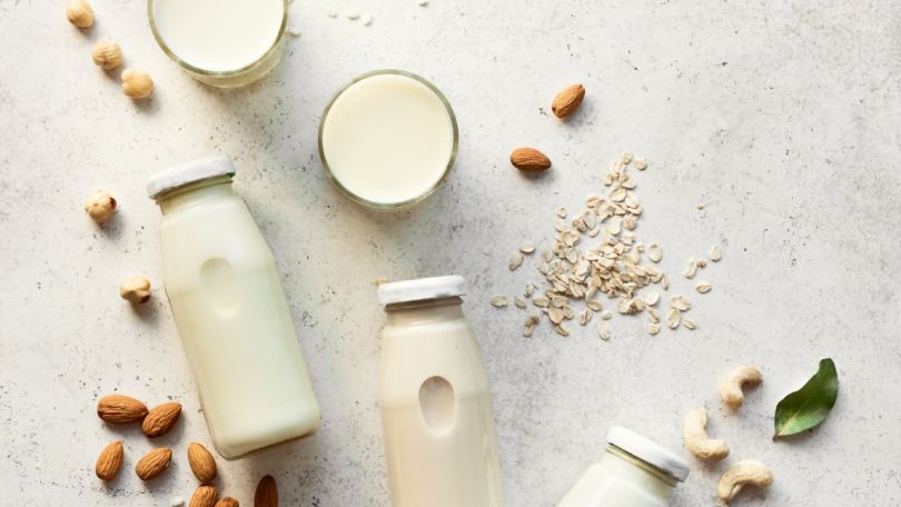 Vodnik po uporabi rastlinskih napitkov (+ RECEPT)