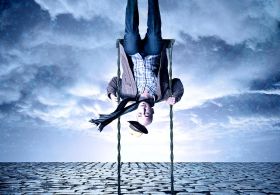 Kdo v resnici stoji za terorizmom? - intervju z Davidom Ickom!