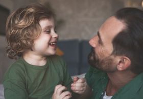 15 montessori nasvetov, kako komunicirati z otrokom