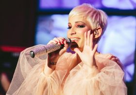 Alya v oddaji Klepet ob kavi razkrila svojo duhovno plat