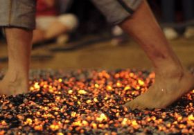 Vstopite v drugi del leta pripravljeni na nove izzive! Drznite si hoditi po žerjavici.