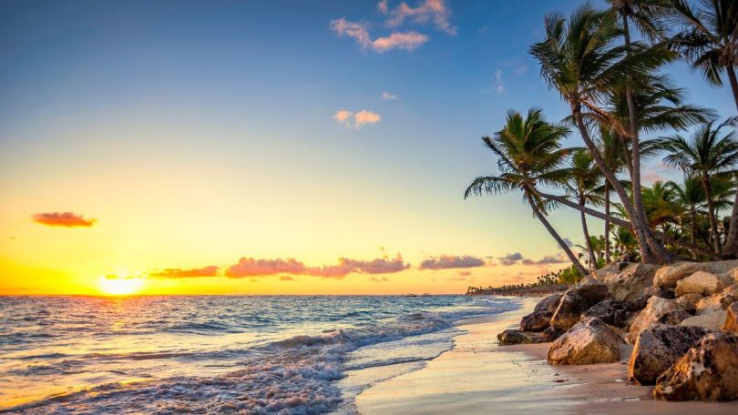 To je Larimar – kamen delfinov ter spontane in igrive energije