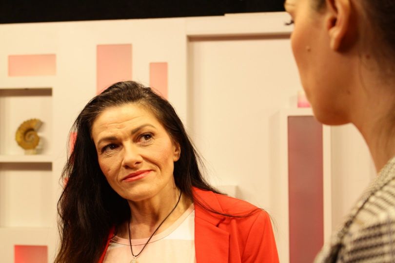 EPIZODA 35: Ali so otroci dolžni poskrbeti za svoje starše? Anita Reher Arhelika