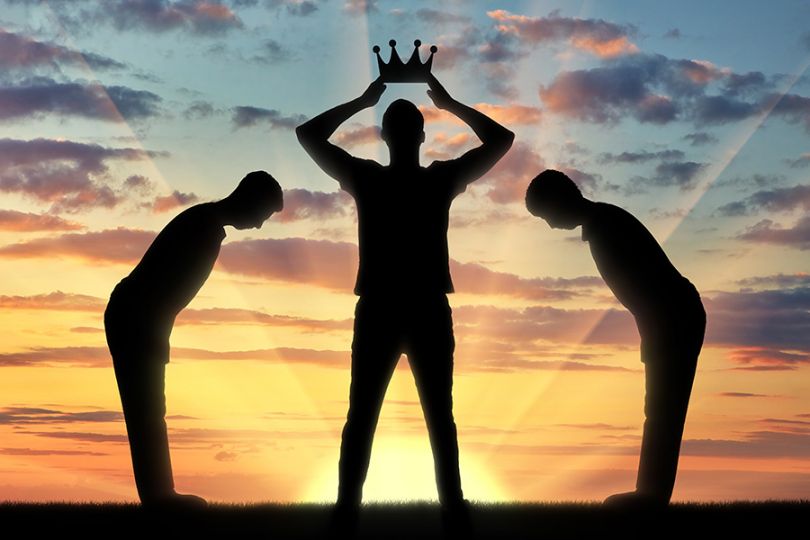 NARCISTIČNA MOTNJA OSEBNOSTI – ALI STE V NEZDRAVEM ODNOSU?